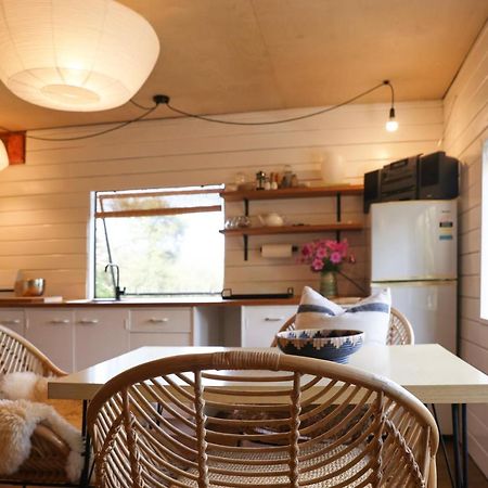 Boho Hill Apartment - Great Barrier Island Escape Okiwi Экстерьер фото